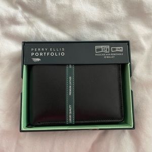 Perry Ellis Portfolio Wallet